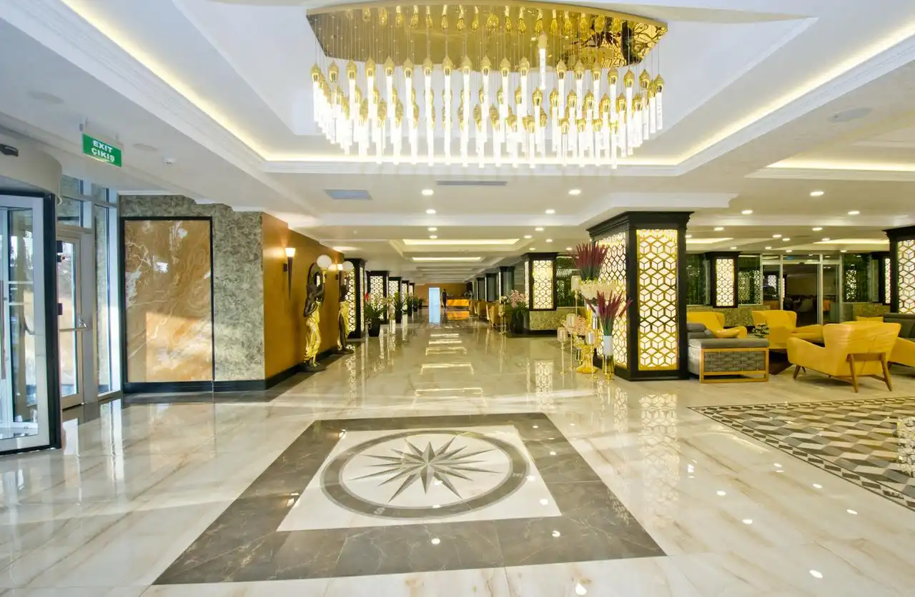 Rich Hotel 051